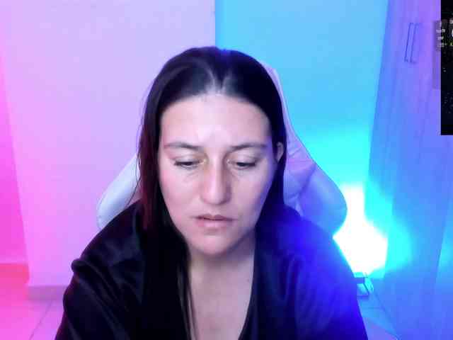 Saskyaajohnson webcam
