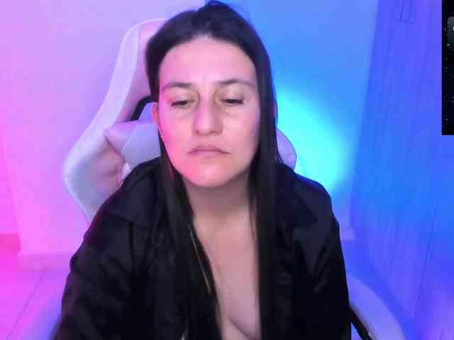 Saskyaajohnson webcam