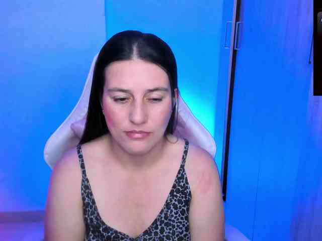 Saskyaajohnson webcam