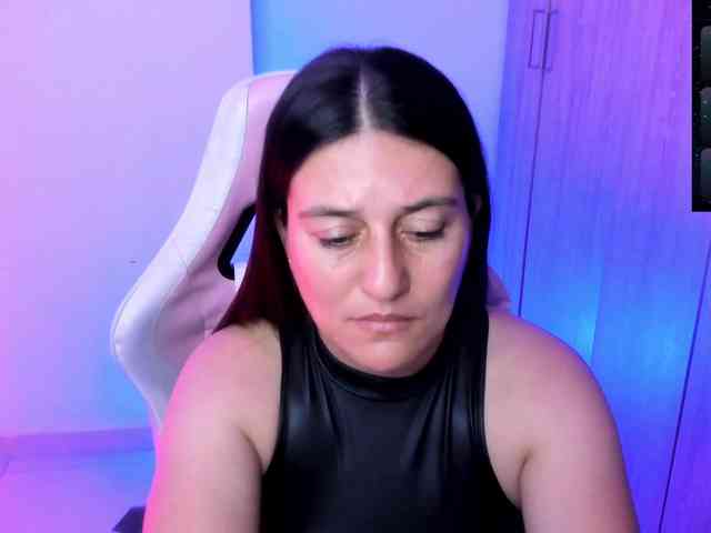Saskyaajohnson webcam