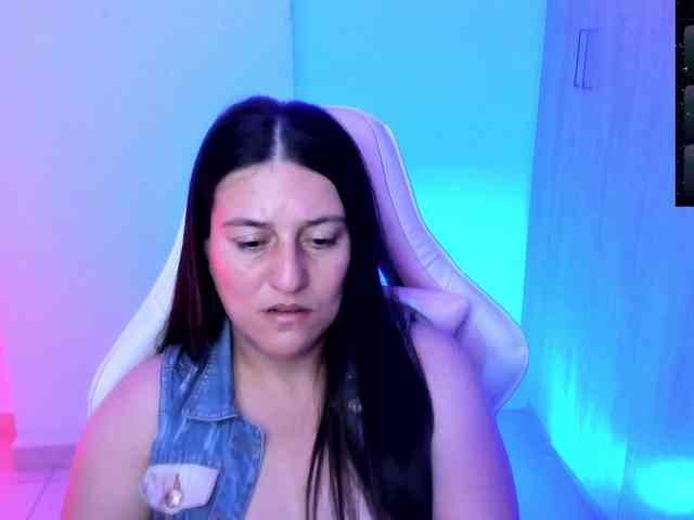 Saskyaajohnson webcam