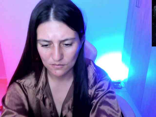 Saskyaajohnson webcam