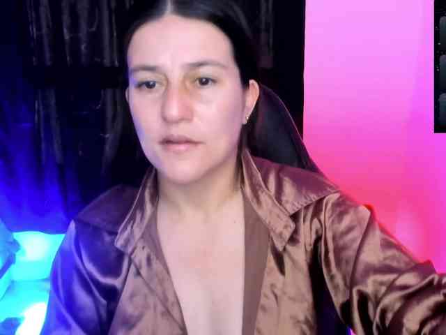 Saskyaajohnson webcam
