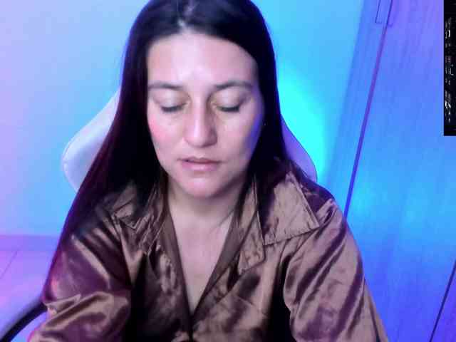 Saskyaajohnson webcam