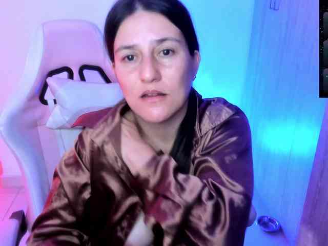 Saskyaajohnson webcam