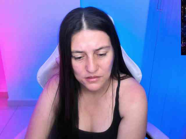 Saskyaajohnson webcam