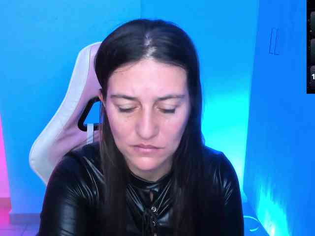 Saskyaajohnson webcam