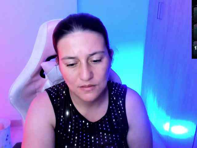 Saskyaajohnson webcam