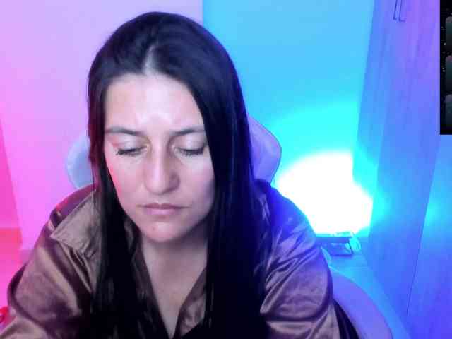 Saskyaajohnson webcam