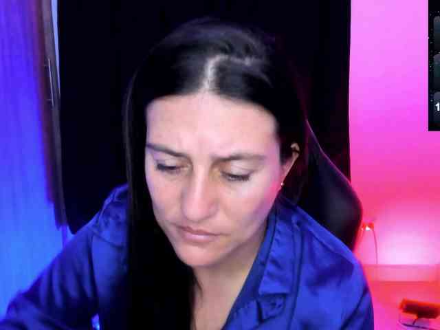 Saskyaajohnson webcam