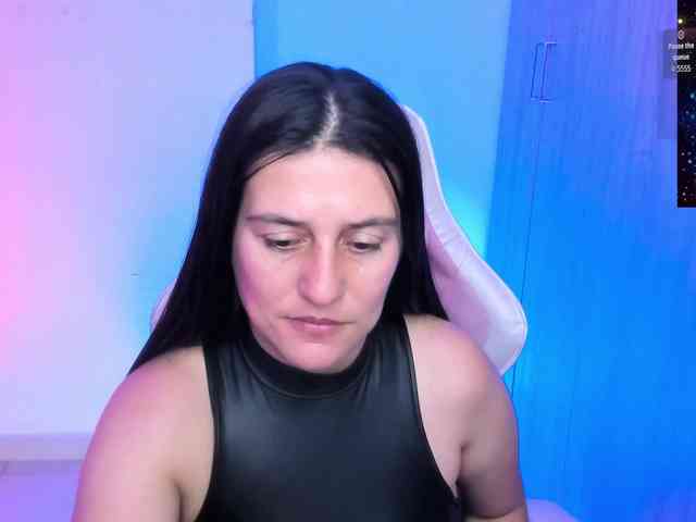 Saskyaajohnson webcam