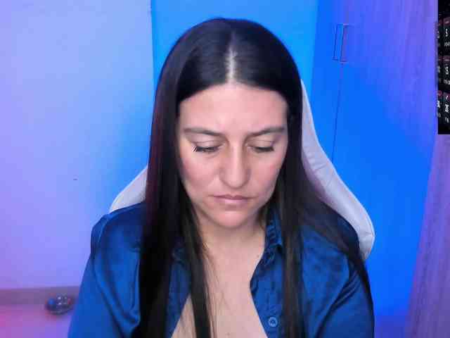 Saskyaajohnson webcam