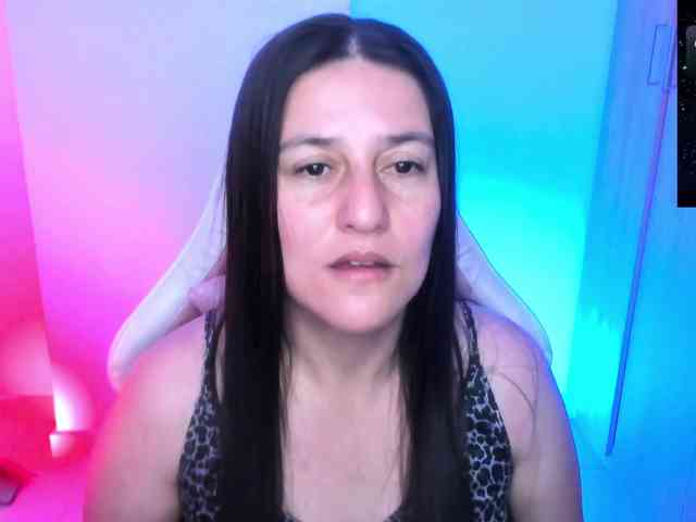 Saskyaajohnson webcam