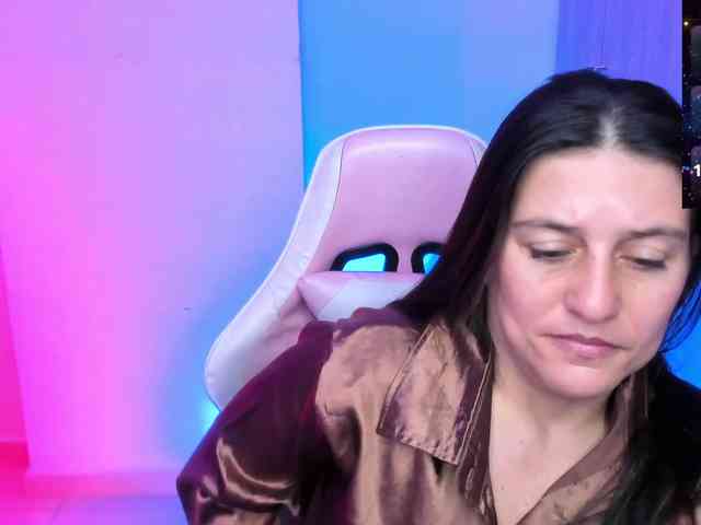 Saskyaajohnson webcam