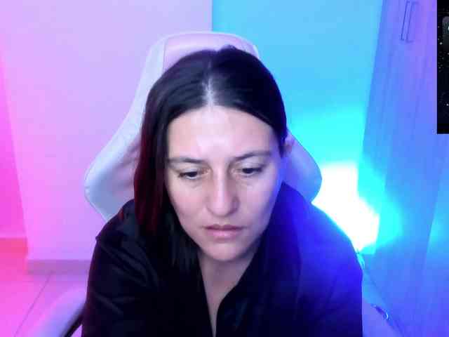Saskyaajohnson webcam
