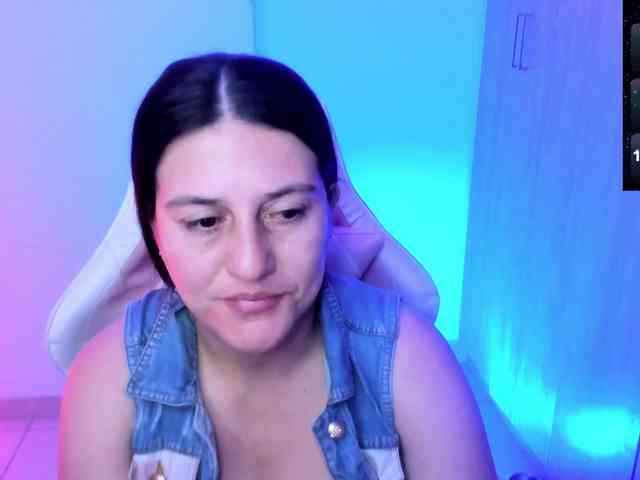 Saskyaajohnson webcam