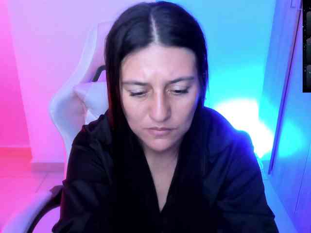 Saskyaajohnson webcam