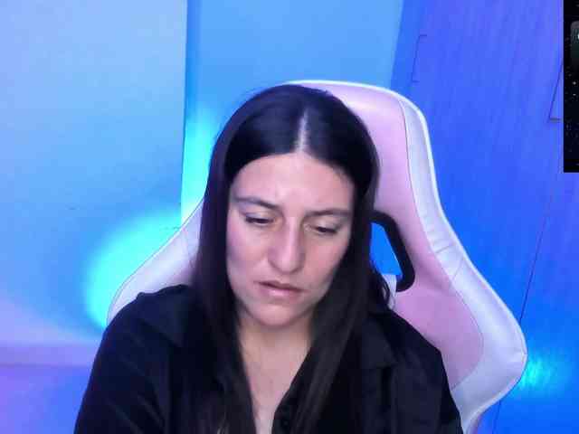 Saskyaajohnson webcam