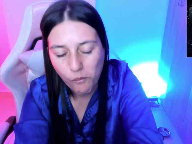 Saskyaajohnson webcam