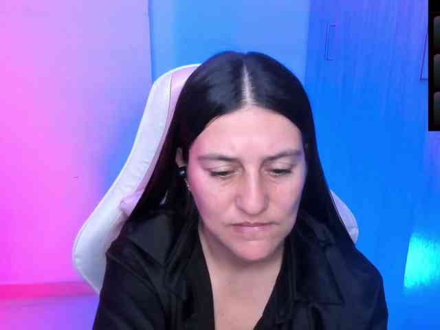 Saskyaajohnson webcam