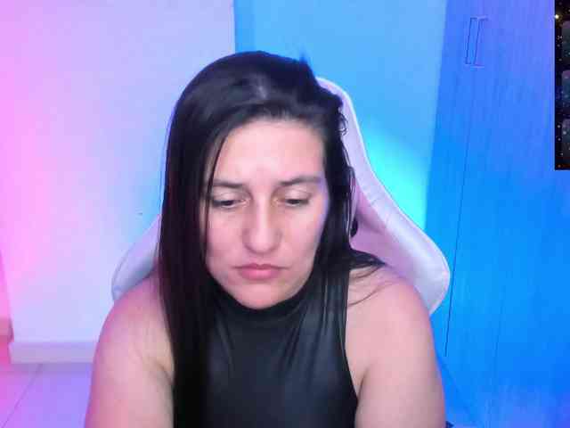 Saskyaajohnson webcam