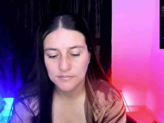 Saskyaajohnson webcam