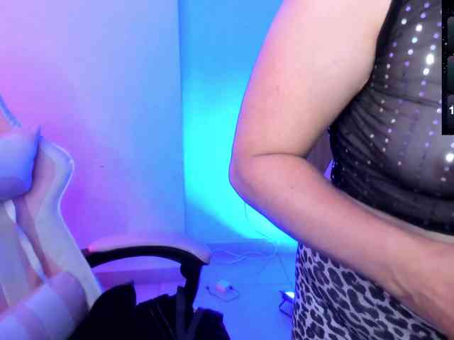 Saskyaajohnson webcam