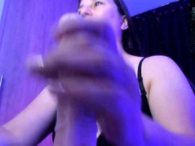 Saskyaajohnson webcam