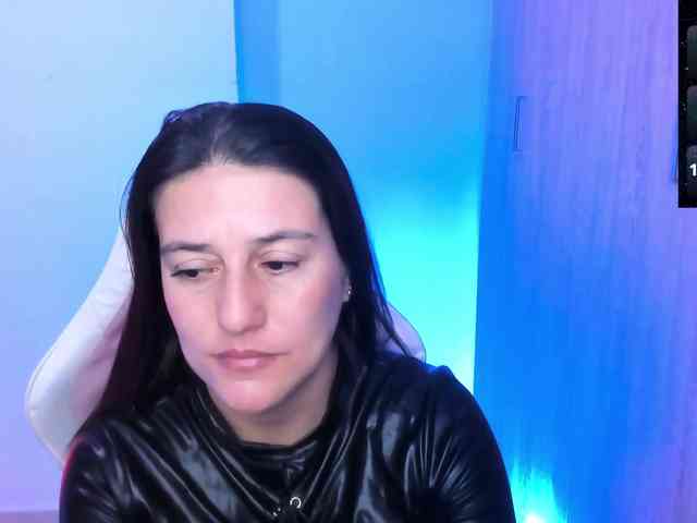 Saskyaajohnson webcam