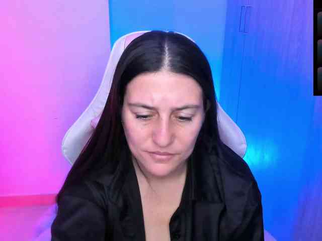 Saskyaajohnson webcam