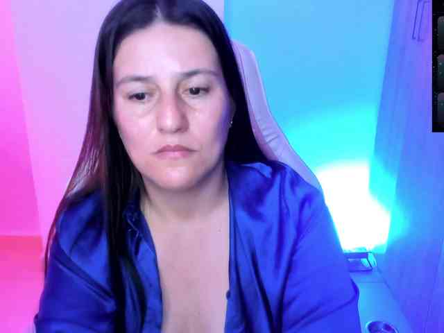 Saskyaajohnson webcam