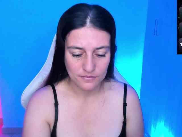 Saskyaajohnson webcam