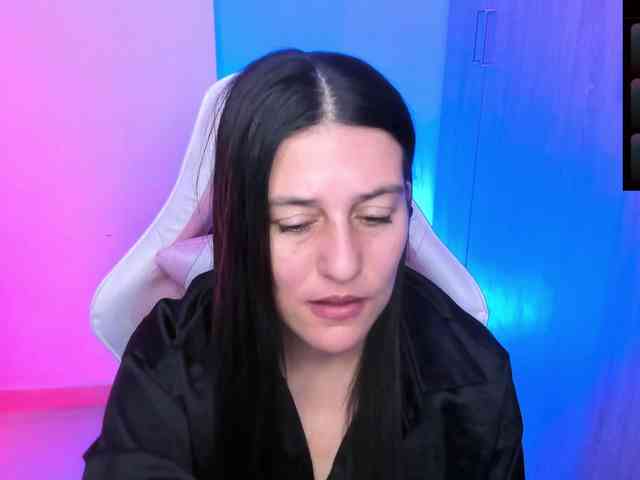Saskyaajohnson webcam