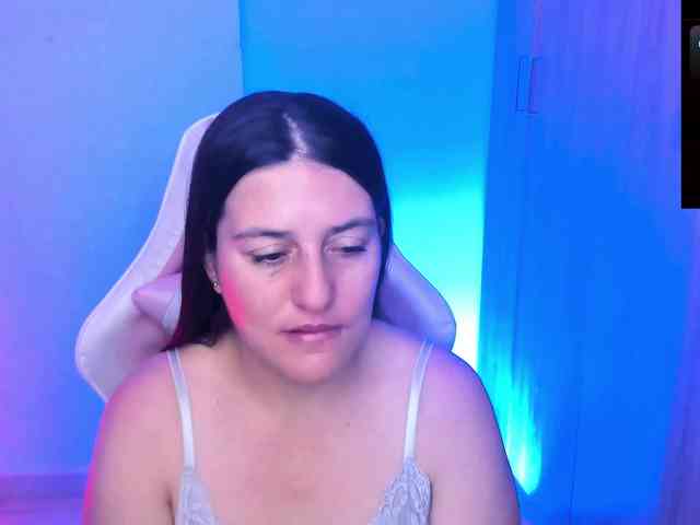 Saskyaajohnson webcam