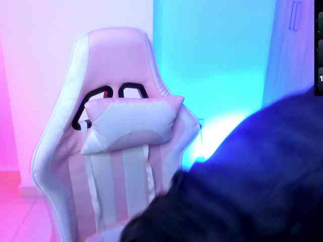 Saskyaajohnson webcam