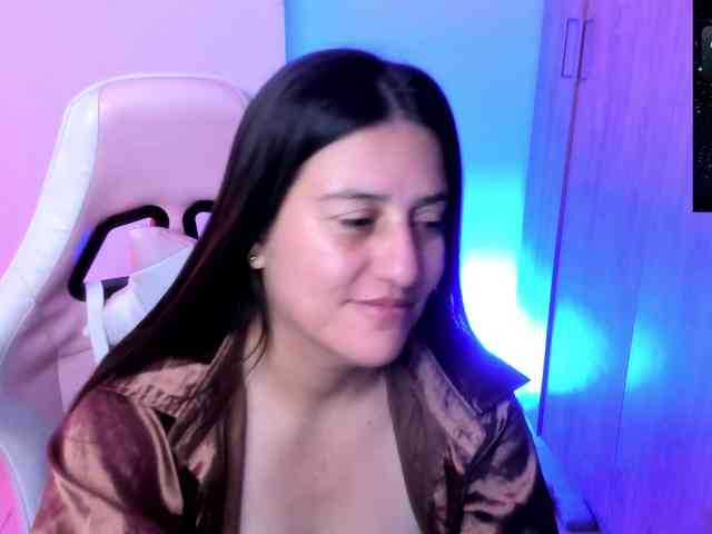 Saskyaajohnson webcam
