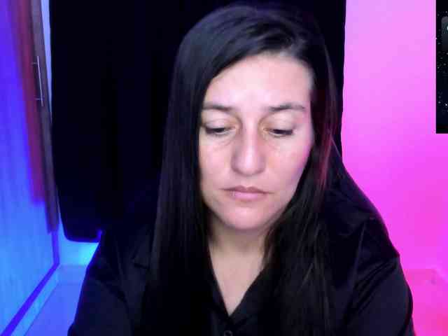 Saskyaajohnson webcam