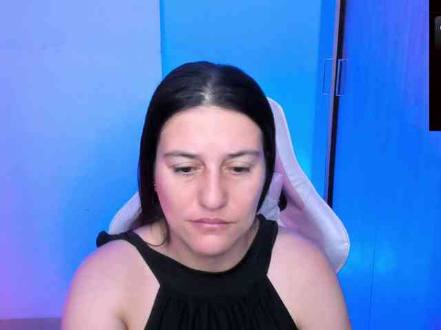 Saskyaajohnson webcam