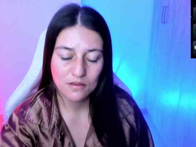 Saskyaajohnson webcam