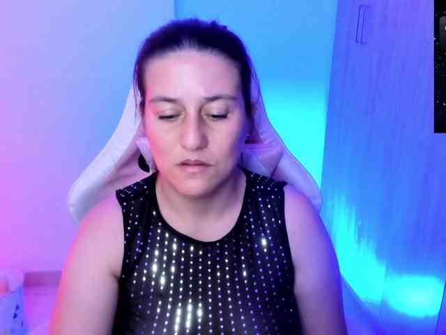 Saskyaajohnson webcam