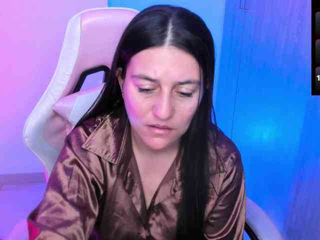Saskyaajohnson webcam