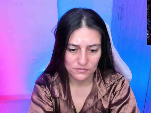 Saskyaajohnson webcam