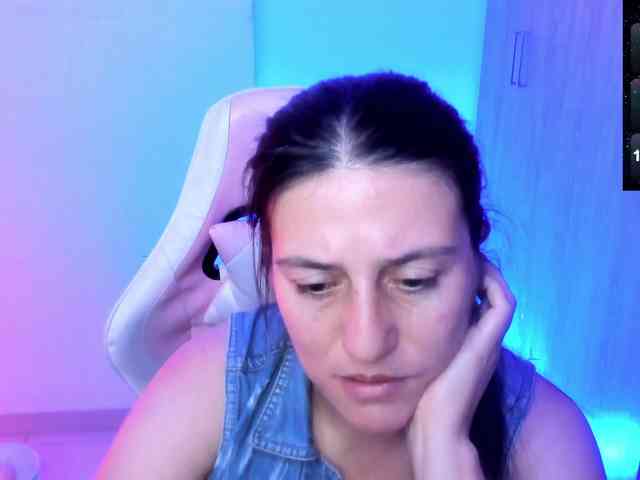 Saskyaajohnson webcam