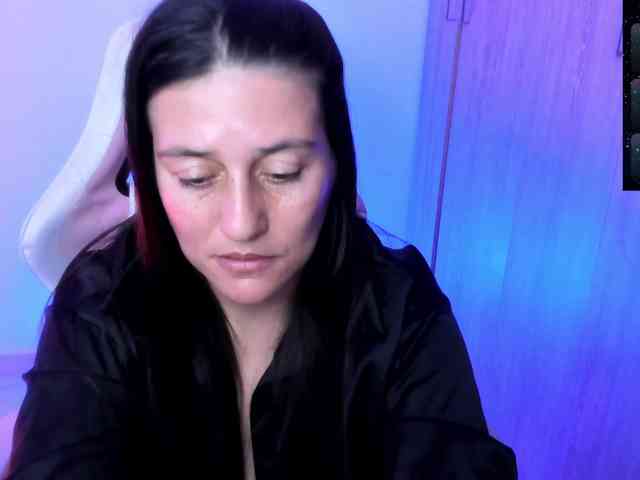Saskyaajohnson webcam