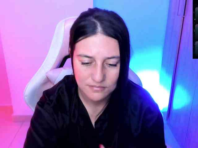 Saskyaajohnson webcam
