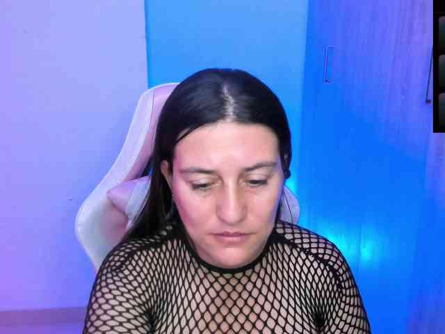 Saskyaajohnson webcam