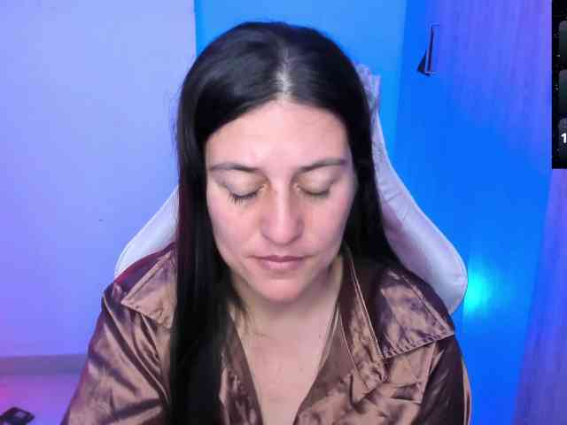 Saskyaajohnson webcam