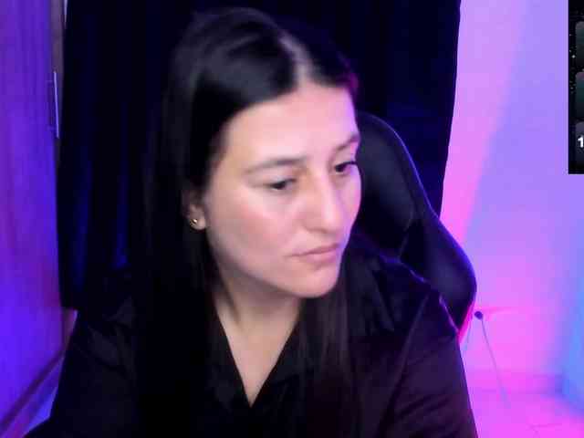 Saskyaajohnson webcam