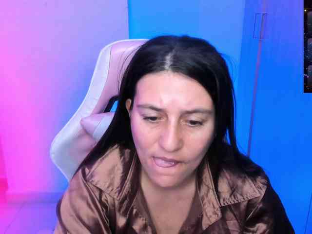Saskyaajohnson webcam