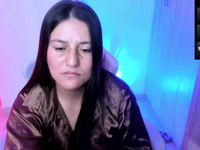 Saskyaajohnson webcam